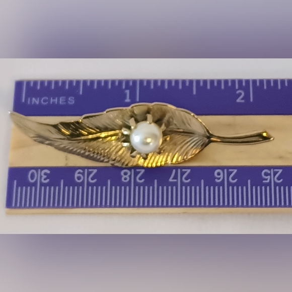 ๐๐ผ๐น๐ฑ ๐๐ฒ๐ฎ๐ณ ๐๐ถ๐๐ต ๐ฃ๐ฒ๐ฎ๐ฟ๐น ๐๐ฐ๐ฐ๐ฒ๐ป๐ ๐ฉ๐ง๐.๐๐ฟ๐ผ๐ผ๐ฐ๐ต๐ฒ - Picture 3 of 5